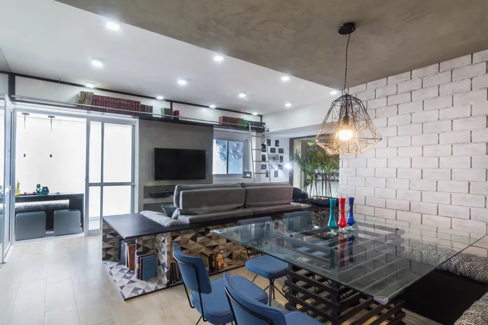 Living integrado com parede de tijolinho — Projeto Mirante